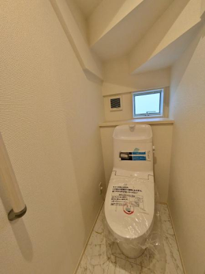 gC `Toilet`
gC͖邢ԂŐ܂B