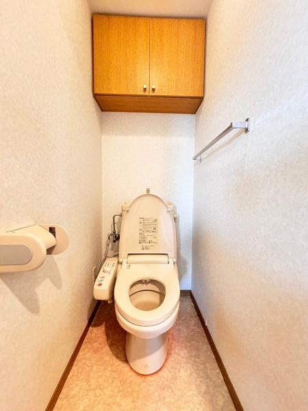 gC `Toilet`
gC͖邢ԂŐ܂B[肠̂łˁB